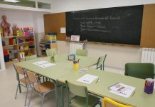 L’escola buida: quan la por a exigir es converteix en abandonament Vista de un aula escolar.