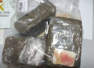 Los Mossos desmantelan el mayor centro logístico de hachís hallado en Cataluña con más de nueve toneladas ocultas en cajas Bolsas de hachís incautado en una redada policial.