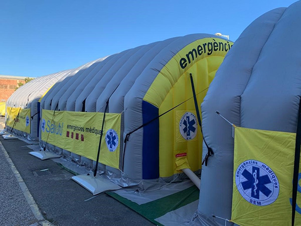 Carpa del Sistema d'Emergències Mèdiques (SEM) instalada junto al Hospital Arnau de Vilanova de Lleida. Foto: Europa Press.