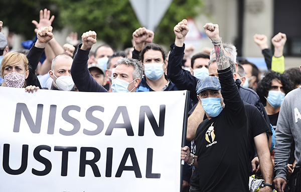 Trabajadores de Nissan Barcelona durante la manifestación convocada en Santander (Cantabria) el 2 de julio. Foto: Europa Press.