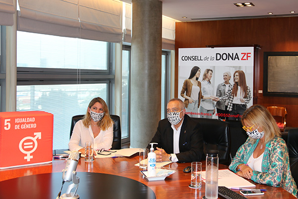 Blanca Sorigué, directora general; Pere Navarro, delegado del Estado y Montse Novell,directora de RSC-ODS del Consorci, respectivamente. Foto: Consorci de la Zona Franca.