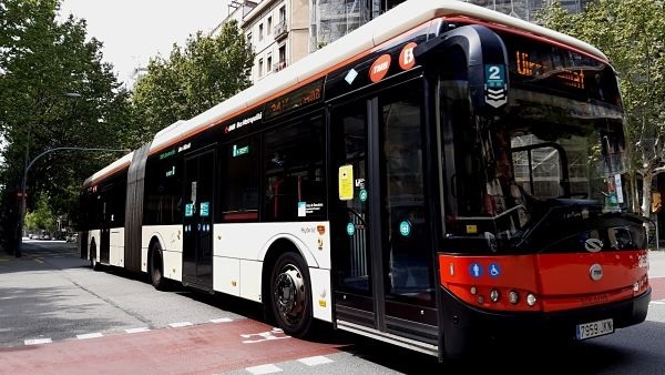 Vista de un autobús barcelonés. Foto: Europa Press.