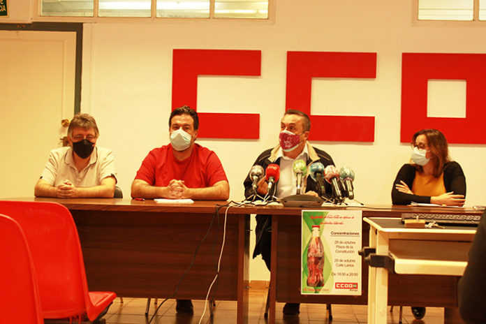 Trabajadores de la planta embotelladora de Coca-Cola en Málaga durante las protestas por el ERE presentado en octubre del año pasado. Foto: Europa Press.