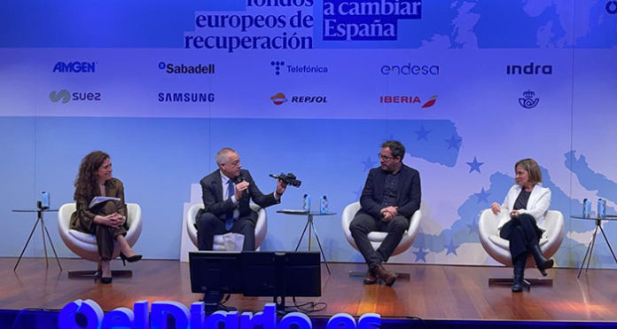 Pere Navarro, delegado del Estado en el Consorci, durante el debate organizado por El Diario.es