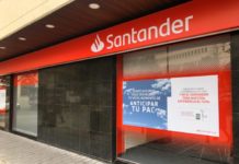Santander recibe la aprobación de la Reserva Federal para la adquisición de Webster Financial Corporation Fachada de una sucursal del Banco de Santander.