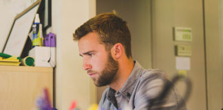 Cuotas de autónomos 2026: el Gobierno prorroga los tramos, ¿alivio o nuevo engaño?