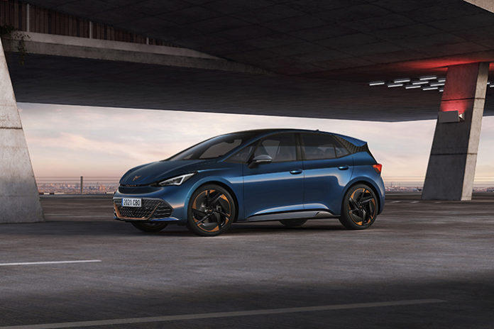 Por primera vez, se verá en feria el CUPRA Born, de SEAT. Foto: Europa Press.