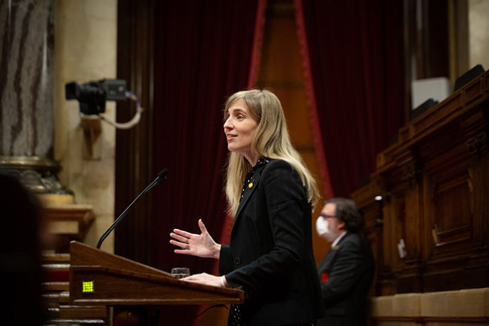 Victoria Alsina, durante una comparecencia en el Parlament. Foto: Europa Press.