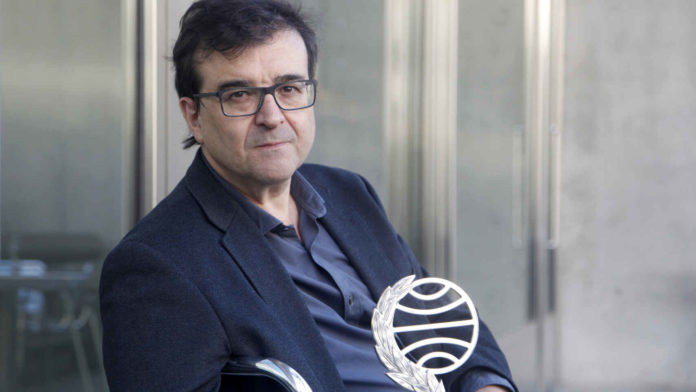 El independentismo saca su cara más indentitaria contra Javier Cercas