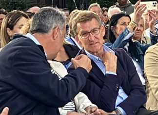 Xavier García Albiol junto al líder del PP nacional, Alberto Núñez Feijóo, durante la pasada campaña electoral.