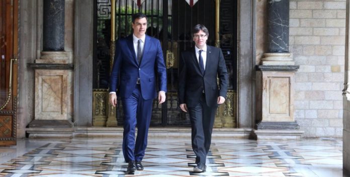 Junts y PSOE siguen perdiendo el tiempo, esta vez durante el apagón