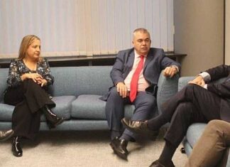 Imagen del primer encuentro entre Carles Puigdemont y el socialista Santos Cerdán para negociar el apoyo de Junts a Sánchez.