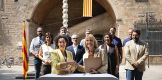 Escenificación del acuerdo entre PSC y ERC en el verano de 2024.