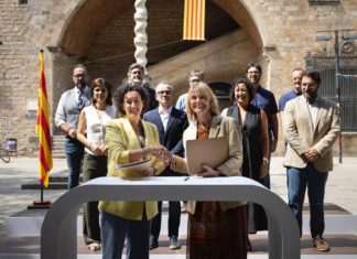 Escenificación del acuerdo entre PSC y ERC en el verano de 2024.