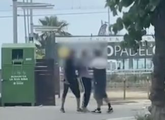 Captura de pantalla de un enfrentamiento en Calella entre inmigrantes irregulares.