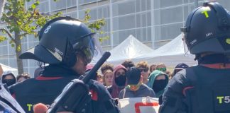 Dos años de cárcel para los "activistas" que boicotearon violentamente a S'ha Acabat