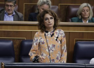 Inspectores de Hacienda piden la dimsión de Montero