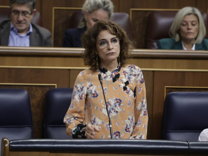 La vicepresidenta primera y ministra de Hacienda, María Jesús Montero.
