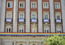 Máxima polémica en redes por la reducción a 35 horas semanales en el sector público Máxima polémica en redes por la reducción a 35 horas semanales en el sector público