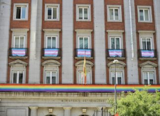 Máxima polémica en redes por la reducción a 35 horas semanales en el sector público Máxima polémica en redes por la reducción a 35 horas semanales en el sector público