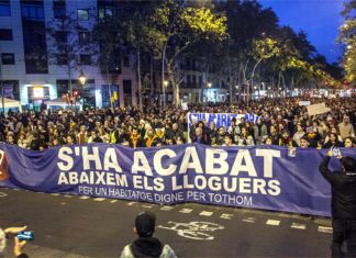 Manifestación en Barcelona por una vivienda digna y unos precios de alquiler asequibles.