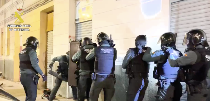 Detenidos en Cataluña y Valencia por enviar productos químicos prohibidos a Rusia