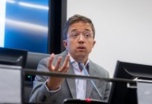Errejón se querellará contra Mouliaá por calumnias