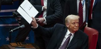 CBS paga 30 millones a Trump tras manipular entrevistas en período electoral