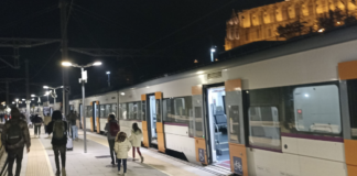 Vista de un tren de Rodalies en Manresa.