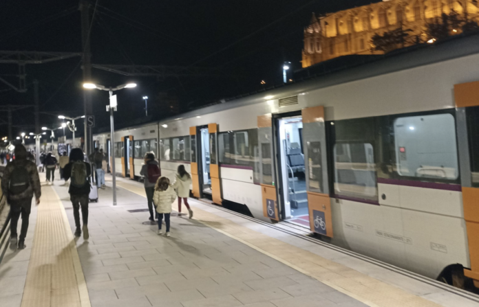 Vista de un tren de Rodalies en Manresa.