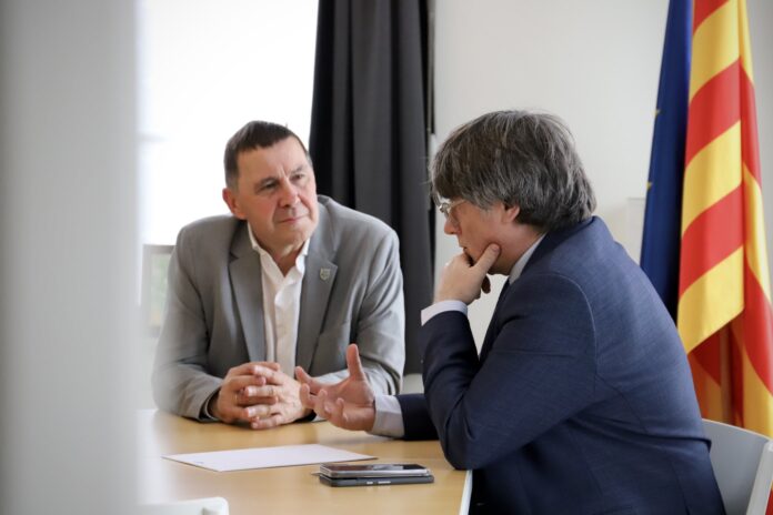 Arnaldo Otegi y Carles Puigdemont reunidos en Waterloo.