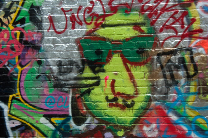 Vista de una obra de arte urbano.