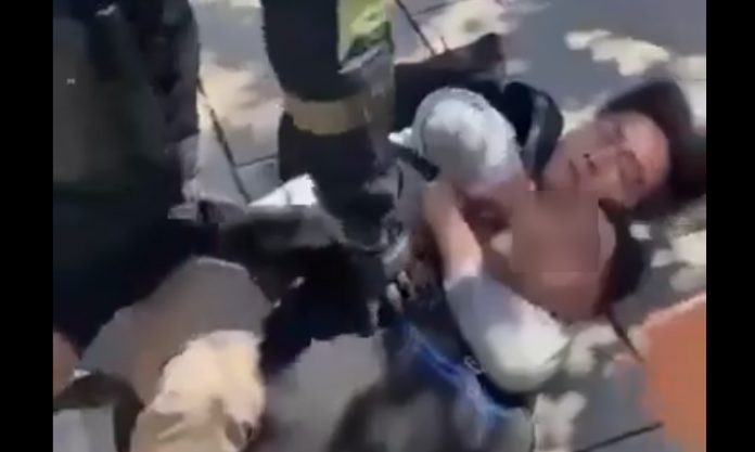 Turista asiático somete con artes marciales a un ladrón en Barcelona