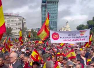 La derecha saca músculo contra Sánchez en Colón