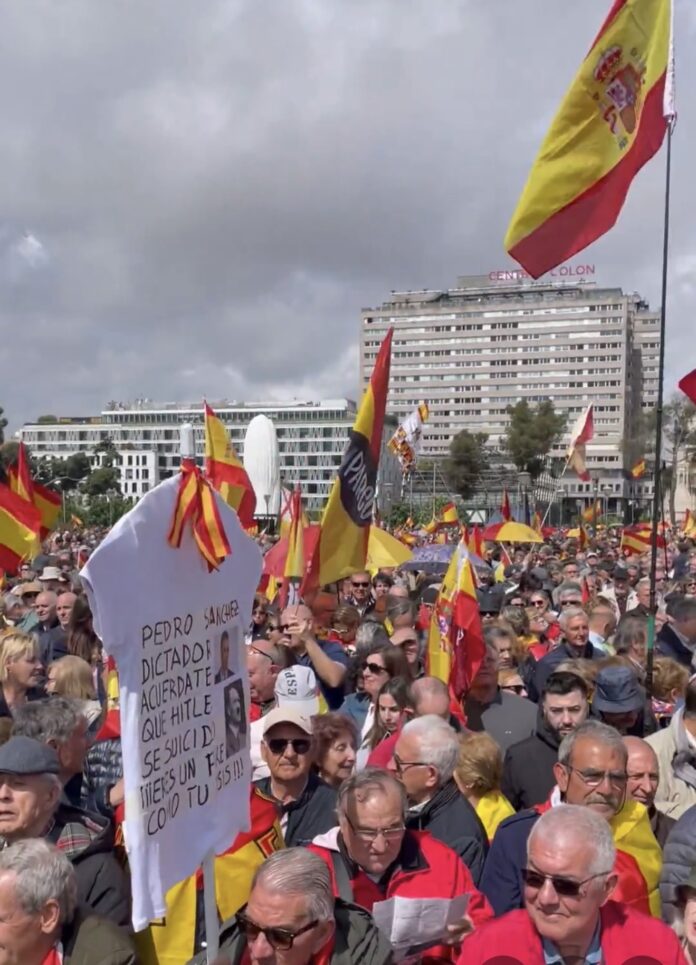 España sale a la calle contra Pedro Sánchez