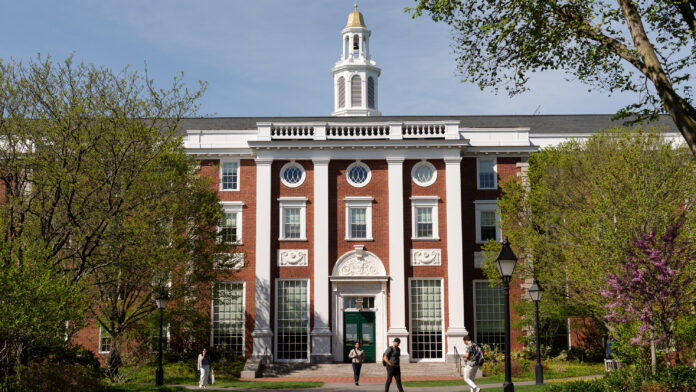Harvard pierde su certificación para acoger estudiantes extrangeros tras negarse a facilitar información sobre su actividad