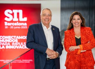 Pere Navarro y Blanca Sorigué durante la presentación de la edición del SIL de 2025.