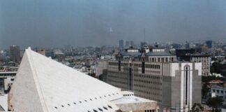 Irán pone en jaque al mercado energético y amenaza con cerrar el Estrecho de Ormuz 