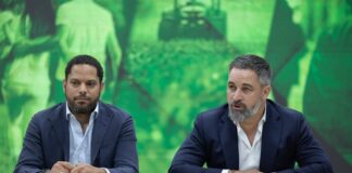 Ignacio Garriga (izquierda) y Santiago Abascal (derecha) en una imagen de archivo.