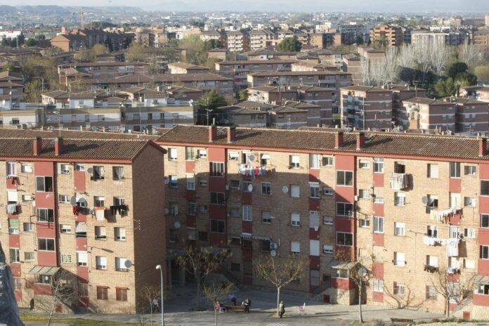 Así funciona el mercado negro de pisos ocupados en Lleida: estafas y violencia