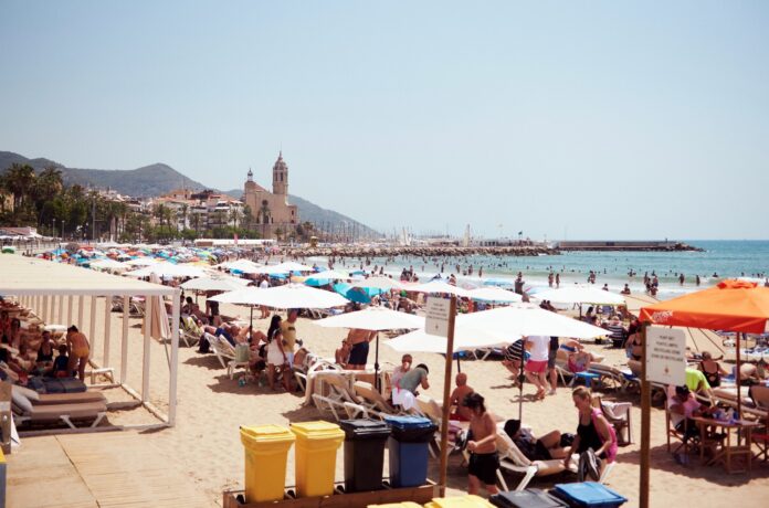 Vista de una de las playas de Sitges, en el Garraf (Aj. de Sitges).