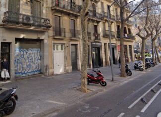 El asesinato ha tenido lugar en el número 200 de la calle Consell de Cent de Barcelona (Google Maps).