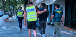 Detención de un miembro de una organización criminal en Barcelona por estafa de inversiones falsas (Mossos).