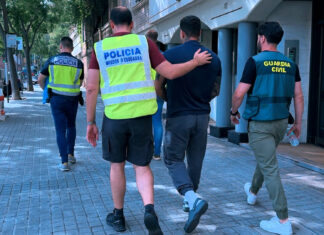 Detención de un miembro de una organización criminal en Barcelona por estafa de inversiones falsas (Mossos).
