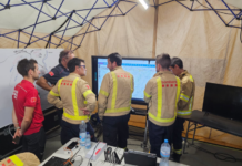Centro de mando de Bombers en Tortosa para la extinción del incendio forestal de Paüls.