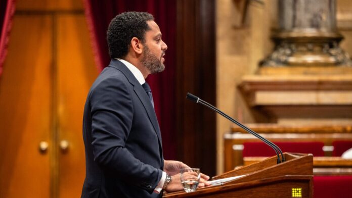 El secretario general de VOX y diputado en el Parlament, Ignacio Garriga (VOX).
