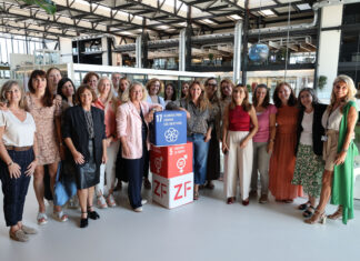 Imagen del 5º Aniversario del Consejo de la Mujer de la Zona Franca que hoy ha celebrado un encuentro que ha contado con la participación de la presidenta del Pacto Mundial de las Naciones Unidas en España, Clara Arpa, que ha acompañado a la directora general del CZFB, Blanca Sorigué, en un encuentro que ha reunido a las 26 directivas de las empresas que forman parte del mismo.