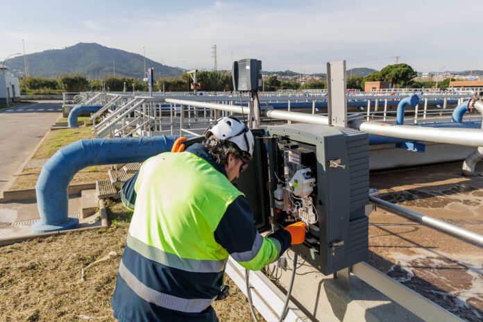 Batalla entre funcionarios y trabajadores en redes por los salarios públicos