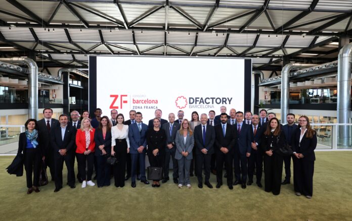 El CZFB presenta ante 30 cónsules su apuesta internacional por liderar la industria 4.0 El CZFB presenta ante 30 cónsules su apuesta internacional por liderar la industria 4.0