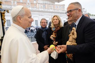 Jordi Bosch saluda al Papa León XIV Jordi Bosch saluda al Papa León XIV